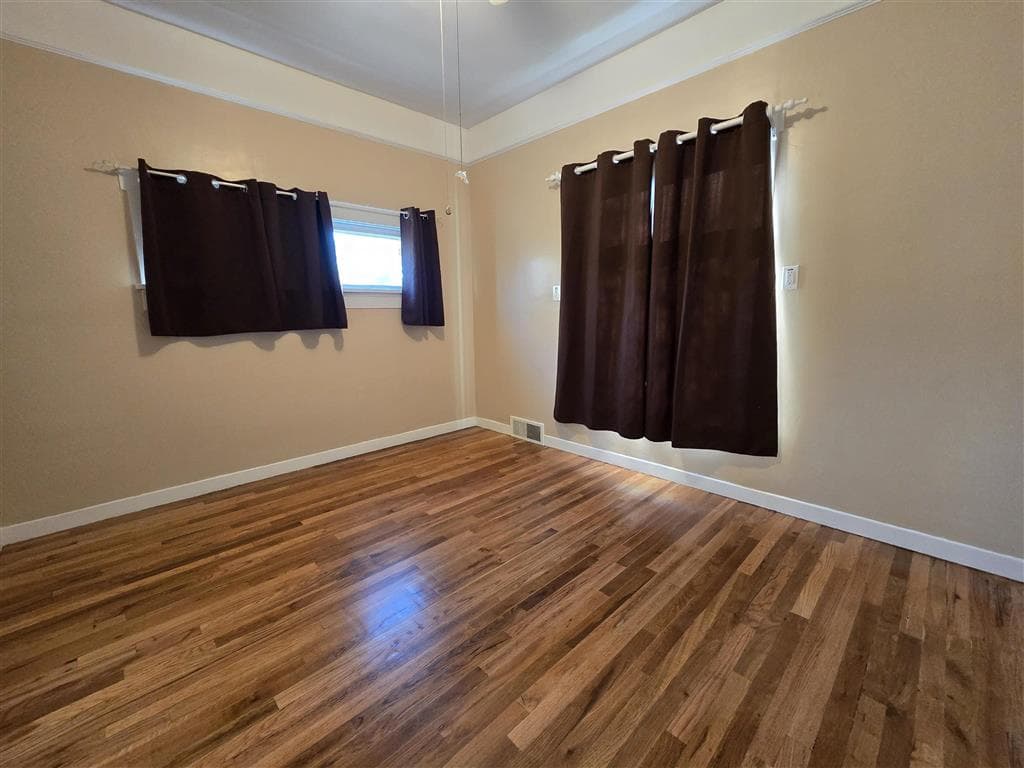 163 S Bernard St — photo 10 of 22