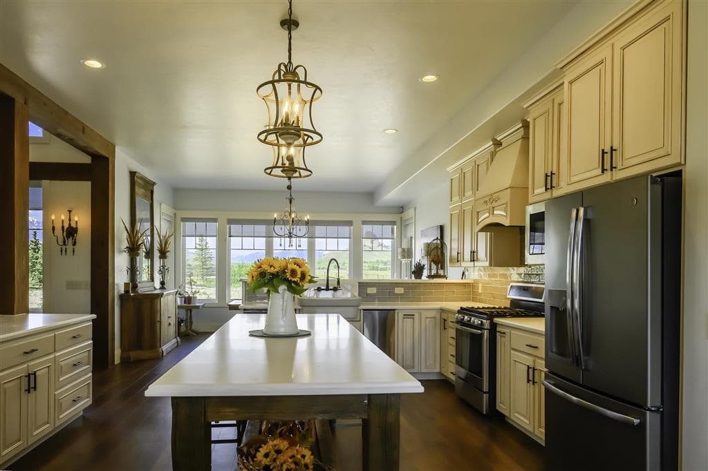 6 Whitney Dr — photo 14 of 25