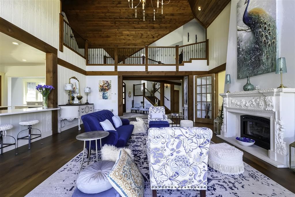 6 Whitney Dr — photo 4 of 25