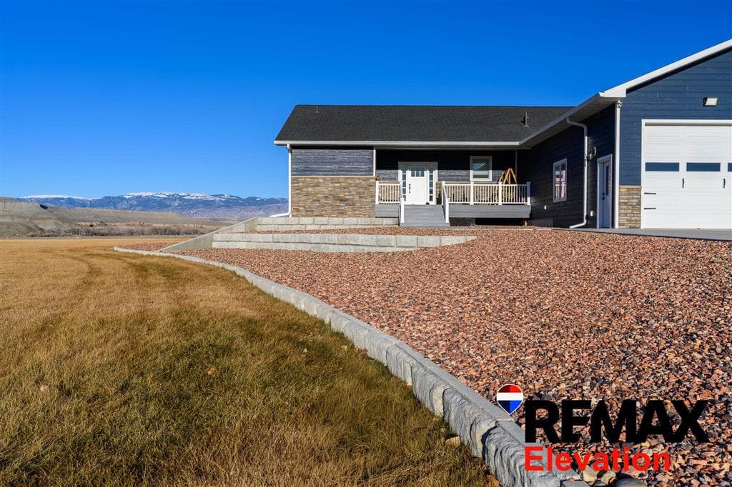 207 Eagle Dr — photo 14 of 25