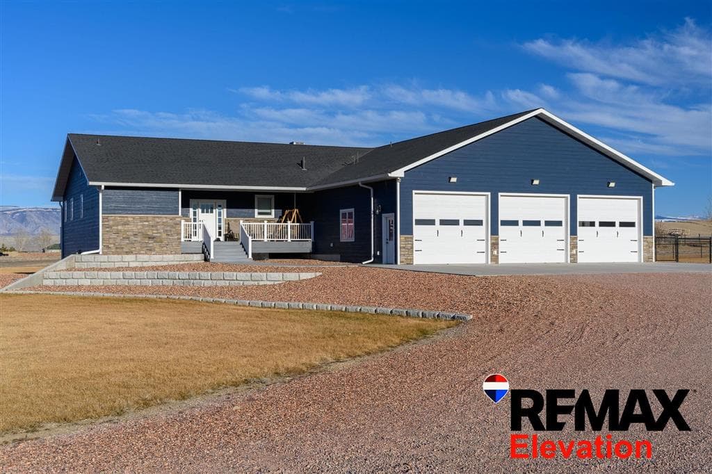 207 Eagle Dr — photo 7 of 25