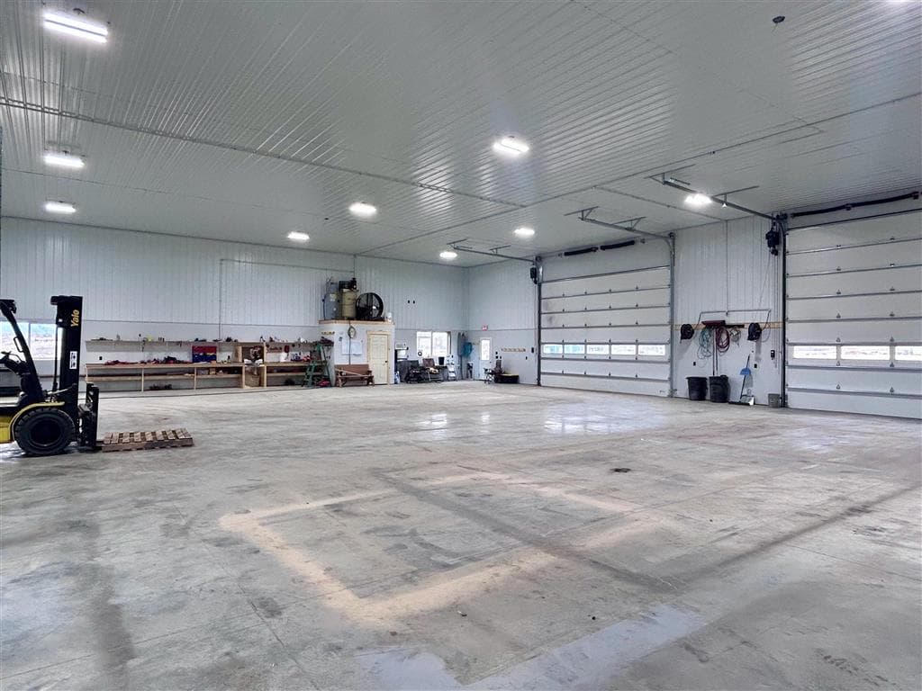 926 4th Ave — photo 12 of 25