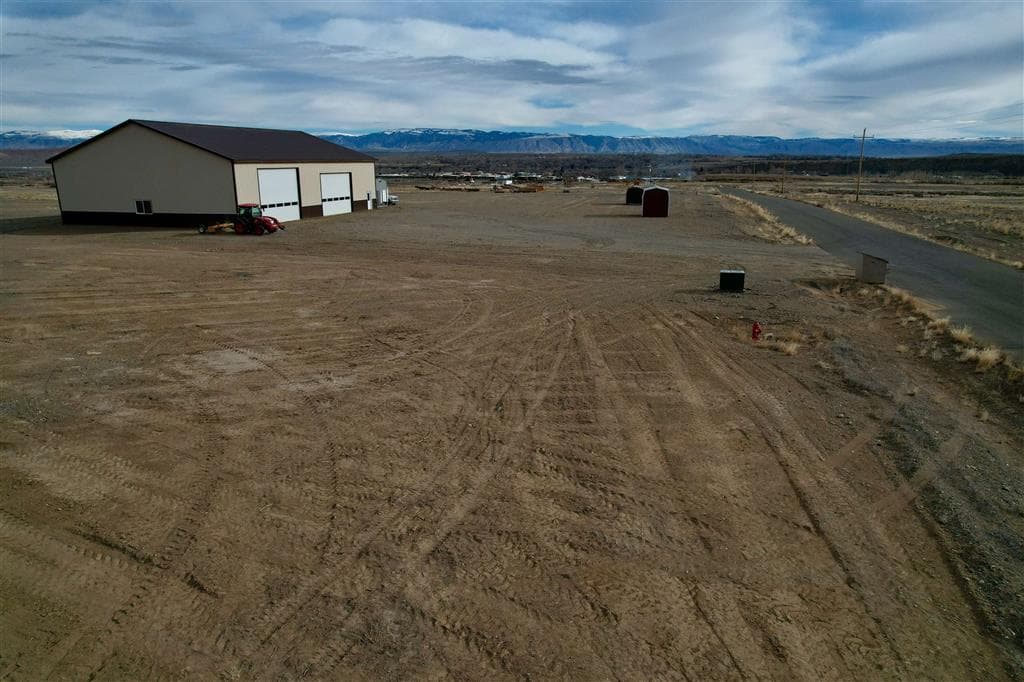 926 4th Ave — photo 24 of 25