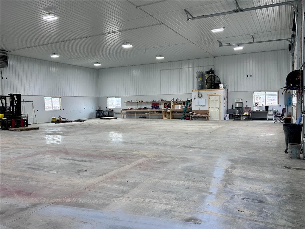 926 4th Ave — photo 5 of 25