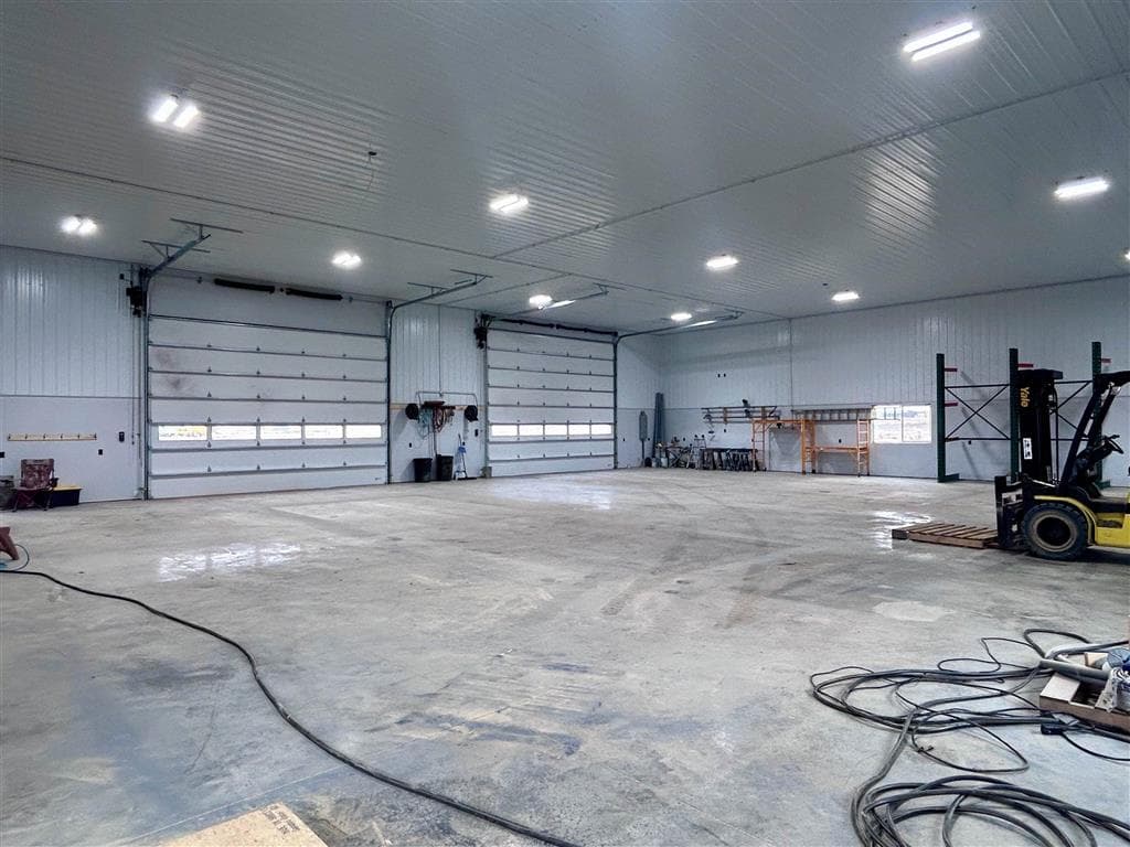 926 4th Ave — photo 6 of 25