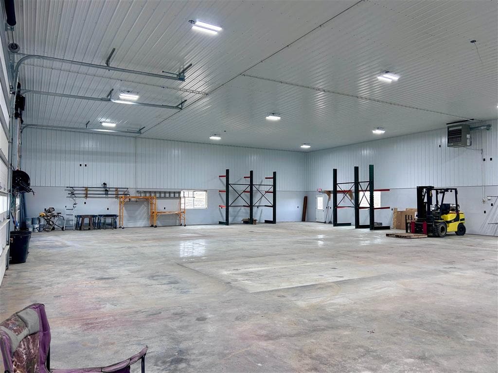 926 4th Ave — photo 10 of 25