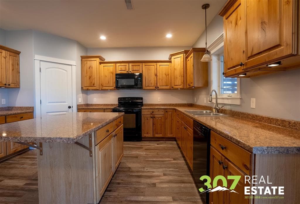 3419 Appalachian Ave — photo 10 of 25