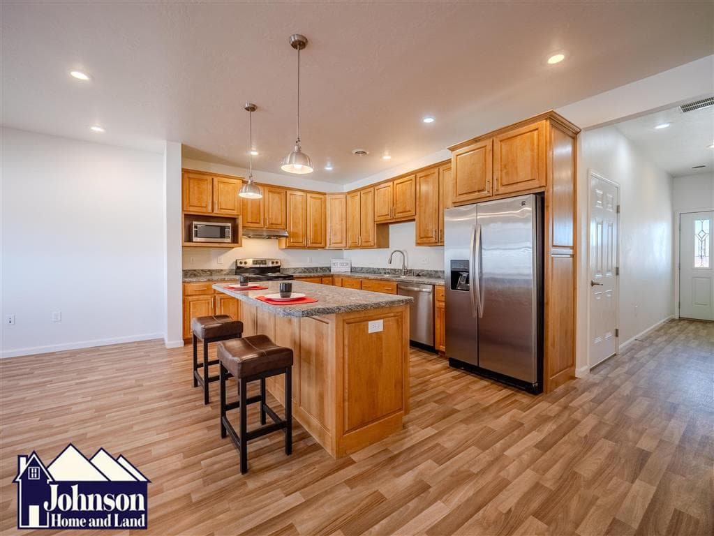 225 S Division St — photo 17 of 25