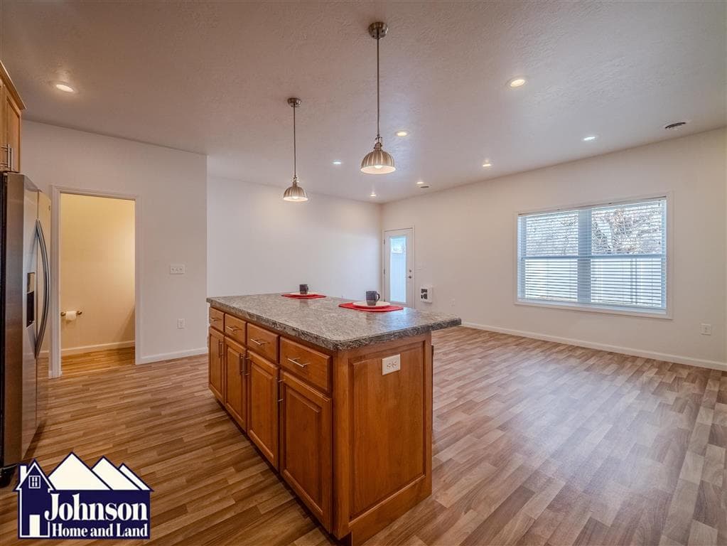 225 S Division St — photo 19 of 25