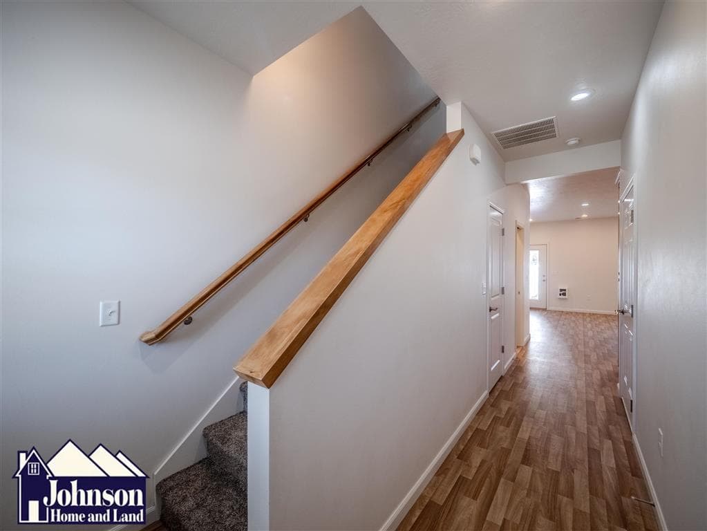 225 S Division St — photo 22 of 25