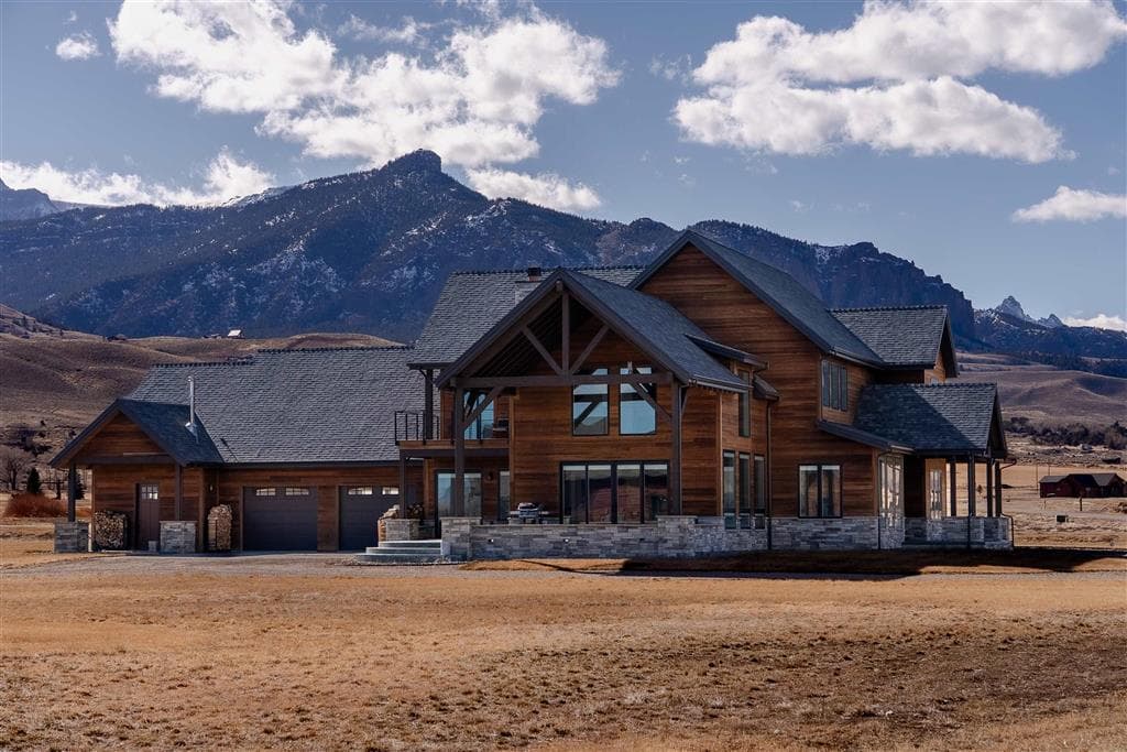 66 Stillwater Dr photo 1