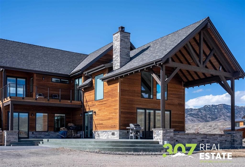 66 Stillwater Dr — photo 3 of 25