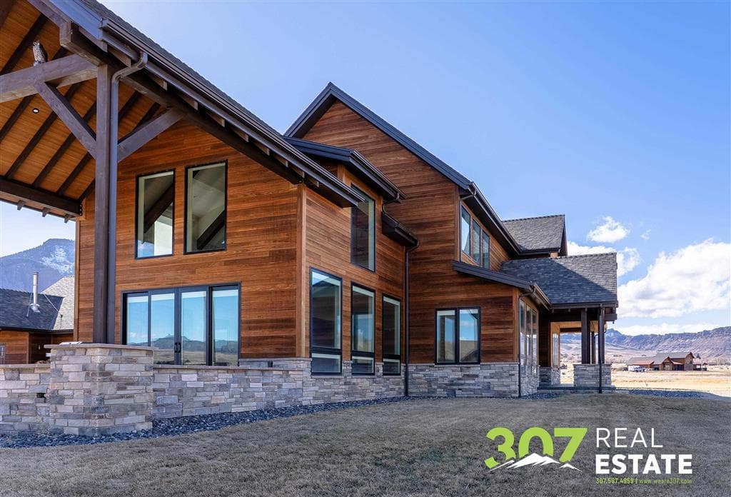 66 Stillwater Dr — photo 4 of 25