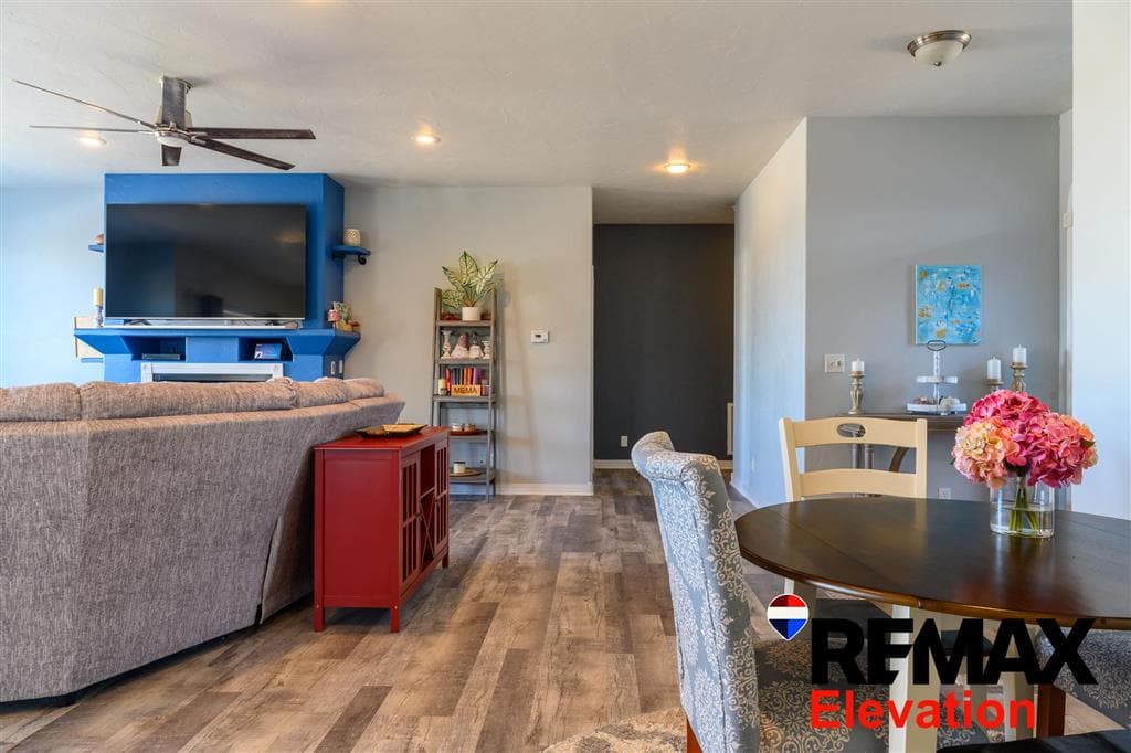 1247 Sequoia Dr — photo 18 of 25