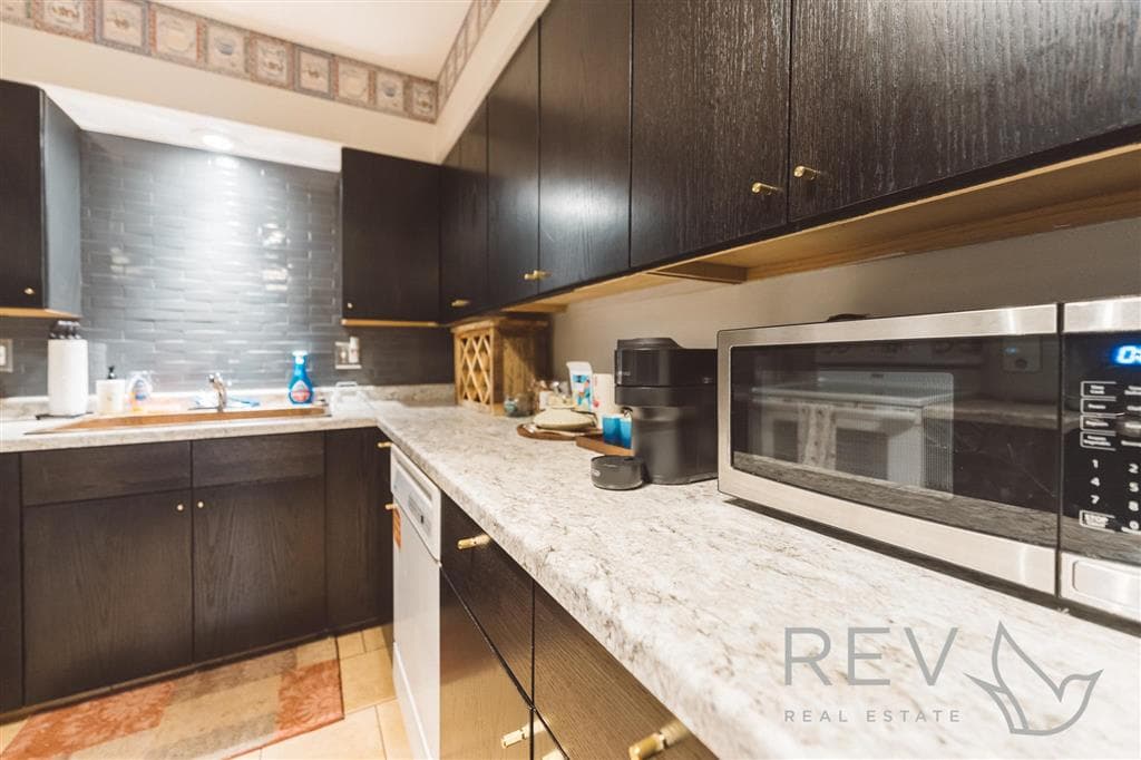 2007 Pioneer Ave — photo 8 of 23