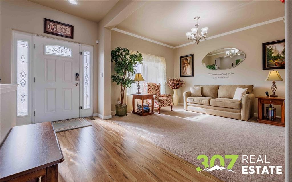 3331 Owens Ave — photo 2 of 25