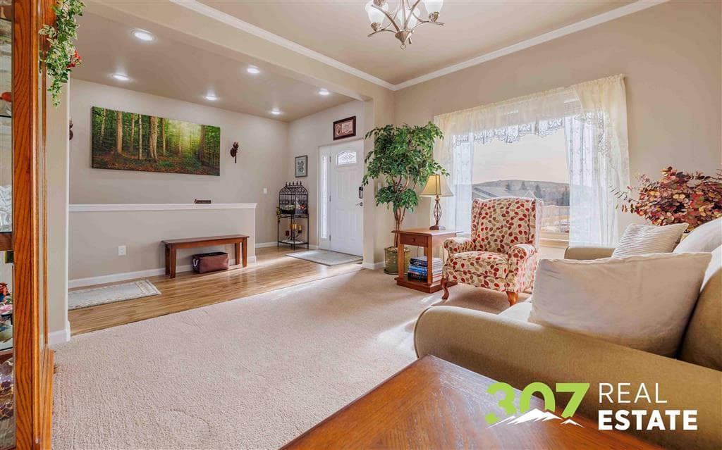 3331 Owens Ave — photo 4 of 25