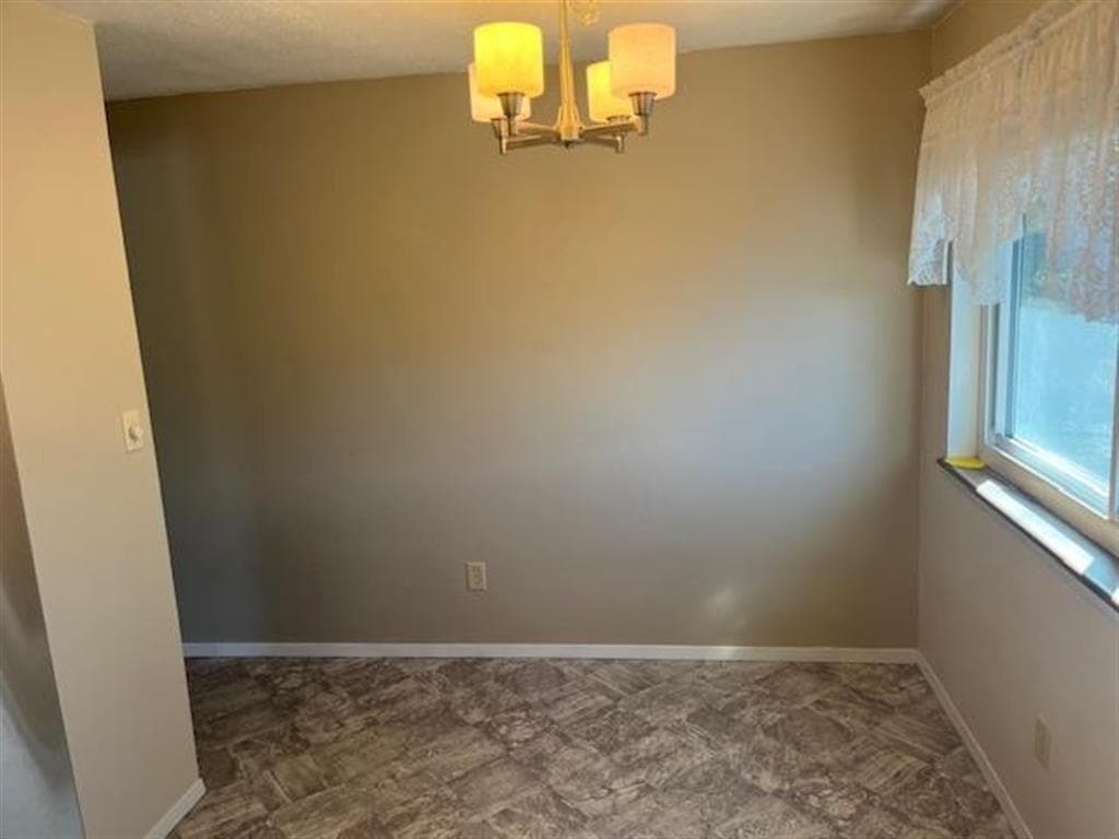 507 9th St — photo 4 of 15