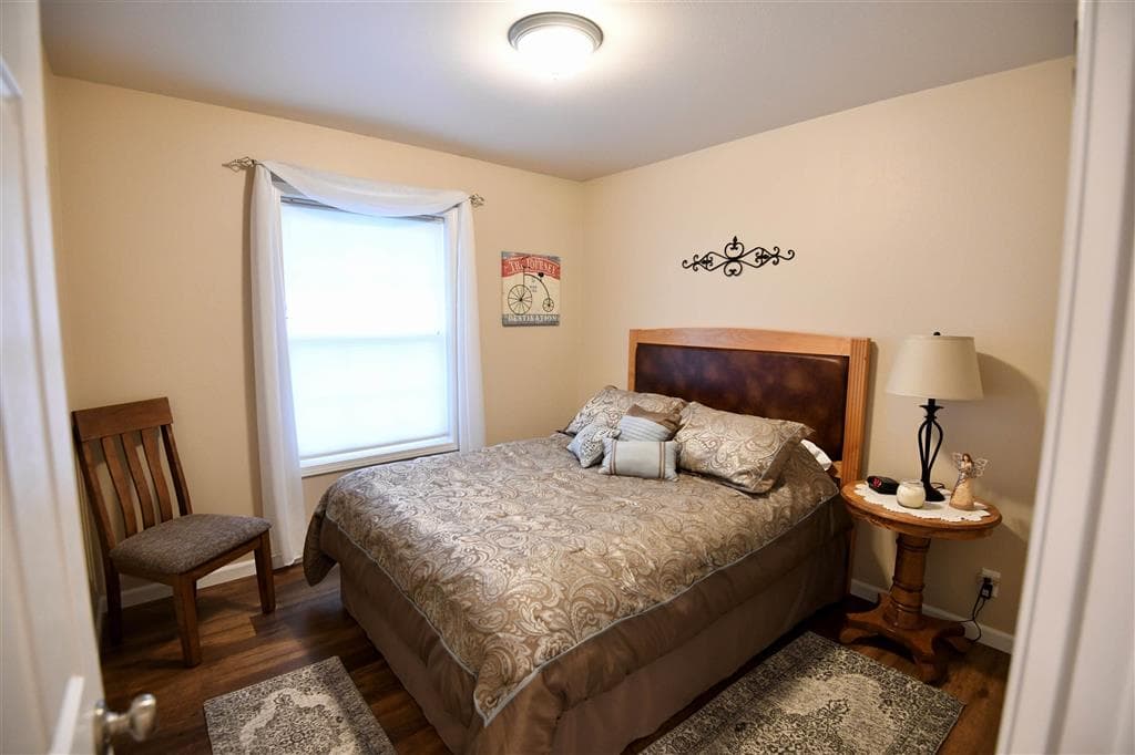 1211 Rosewood Ln — photo 15 of 25