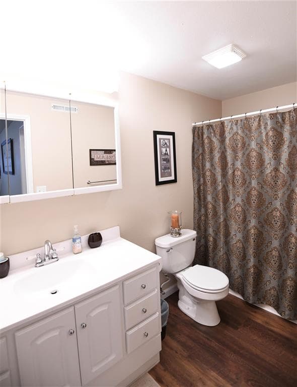 1211 Rosewood Ln — photo 17 of 25