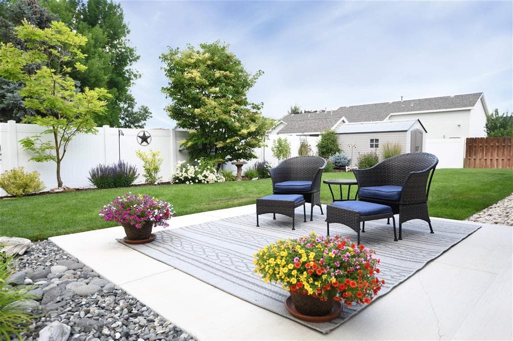 1211 Rosewood Ln — photo 24 of 25