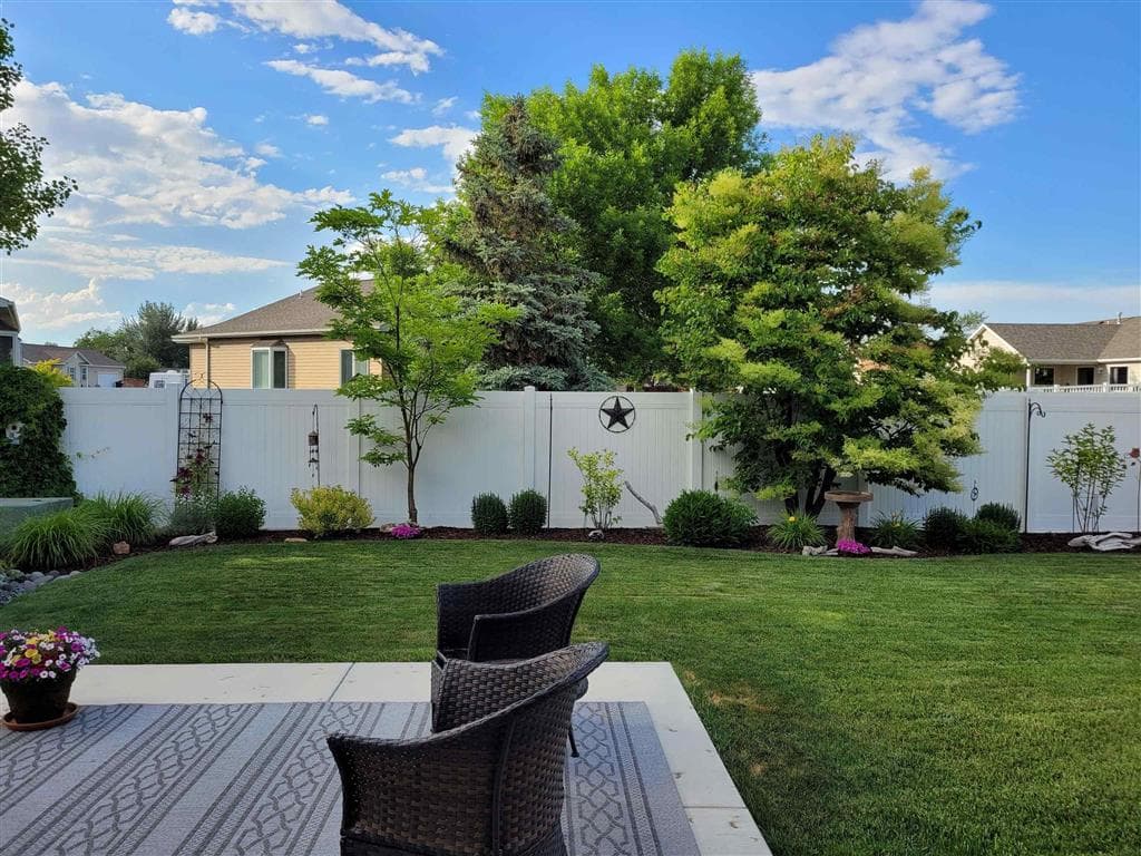 1211 Rosewood Ln — photo 25 of 25