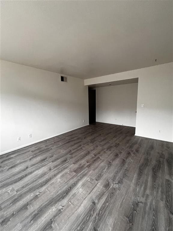 1008 Glade Ct — photo 2 of 7