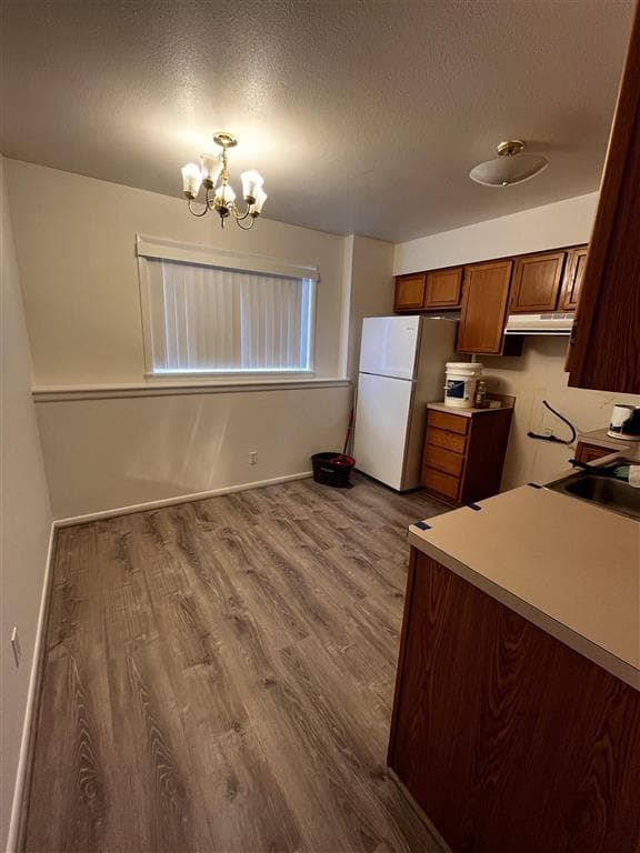 1008 Glade Ct — photo 3 of 7