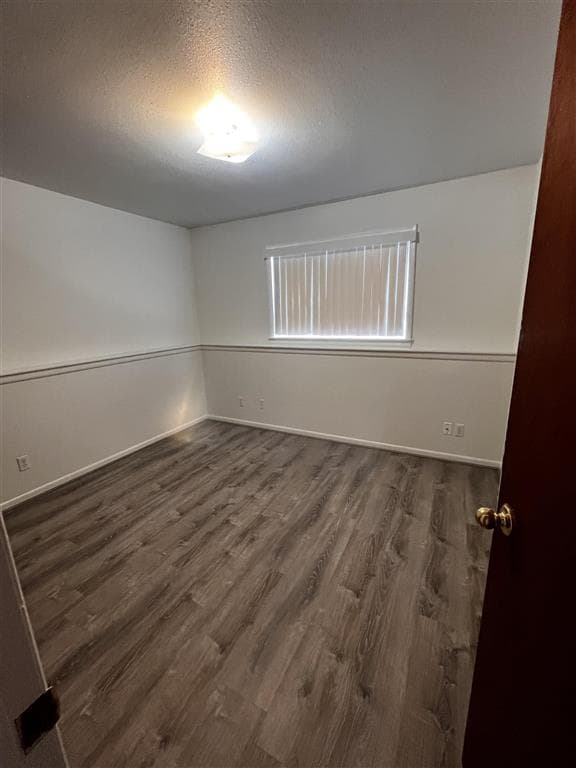 1008 Glade Ct — photo 4 of 7