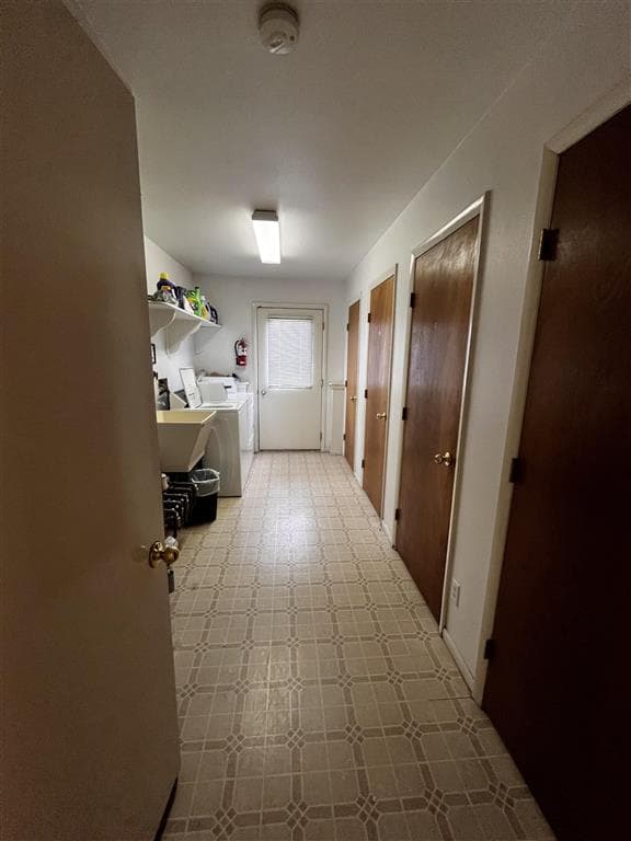 1008 Glade Ct — photo 6 of 7