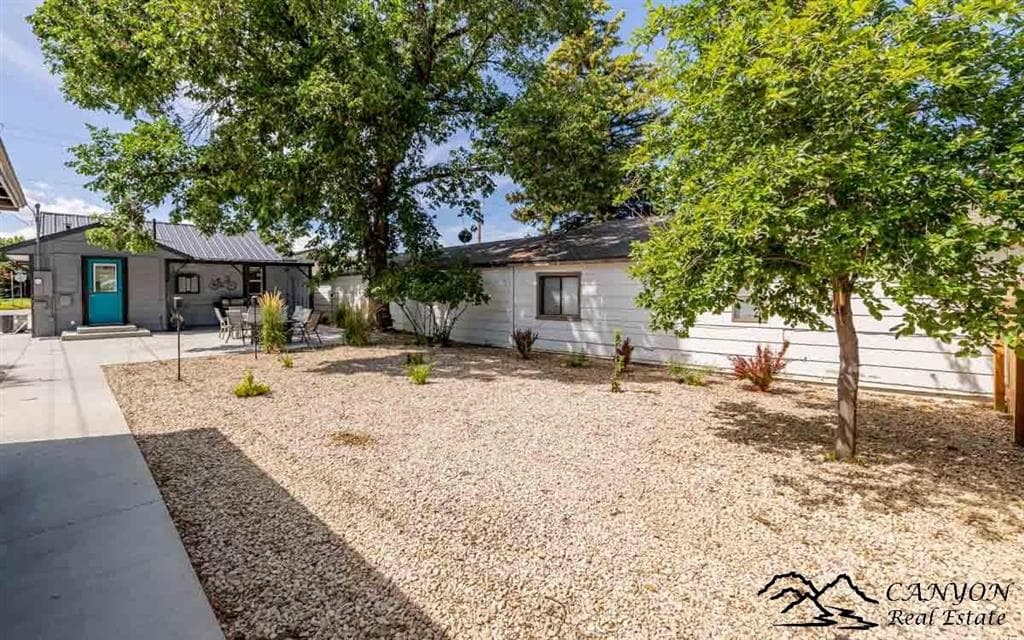 1815 Stampede Ave — photo 22 of 24