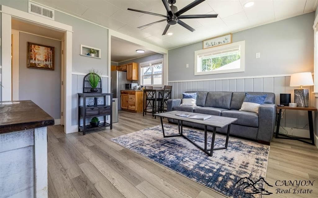 1815 Stampede Ave — photo 6 of 24