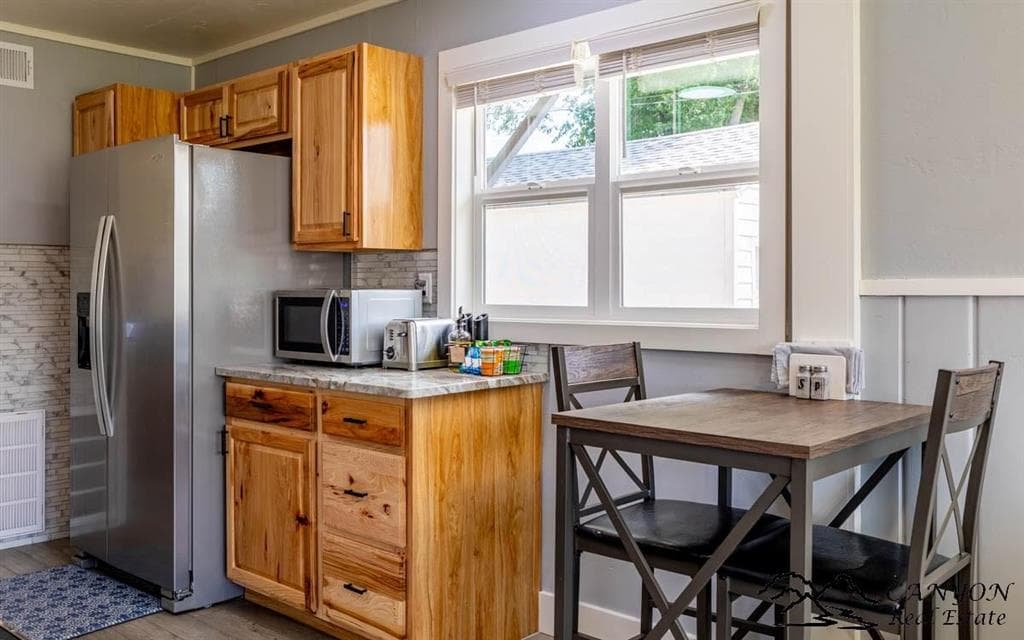 1815 Stampede Ave — photo 9 of 24