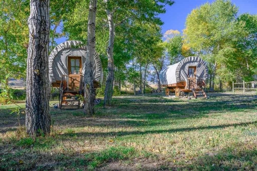 1 Streamside Dr photo 1