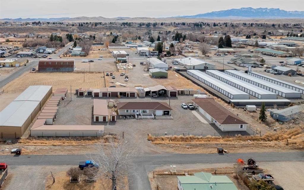 2720 D Avenue photo 1