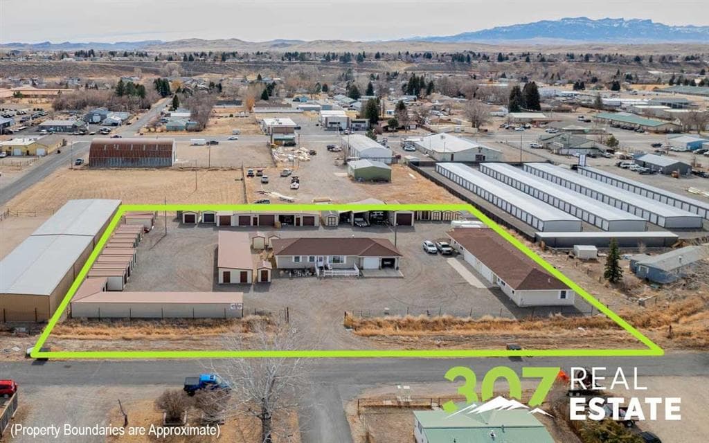 2720 D Avenue — photo 2 of 25