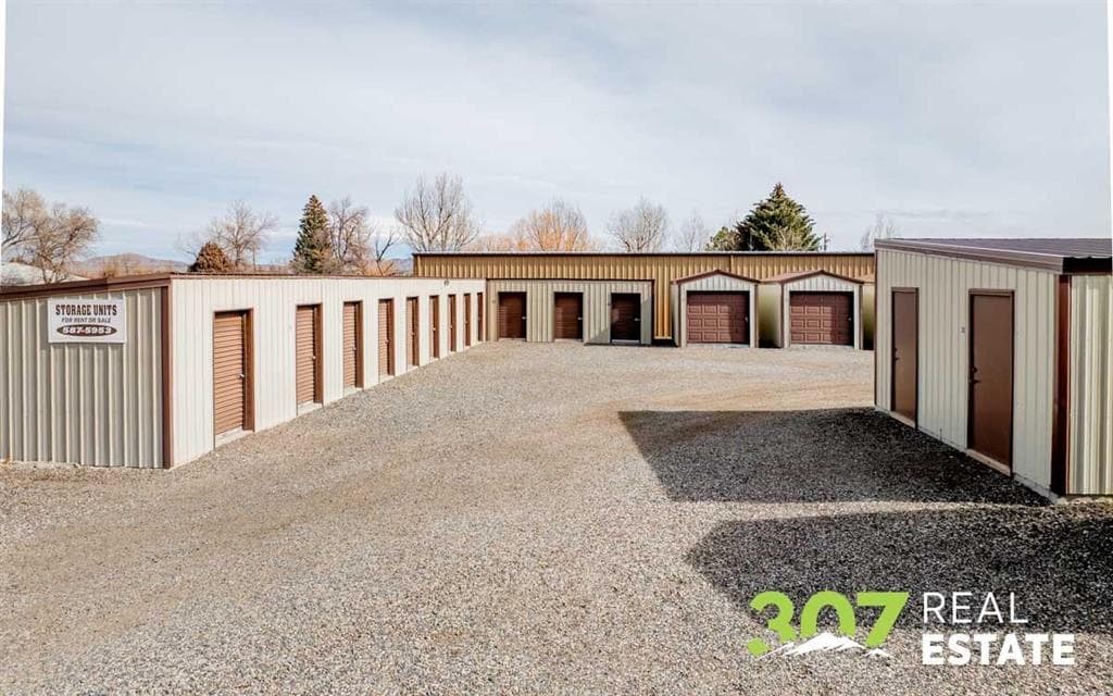 2720 D Avenue — photo 11 of 25