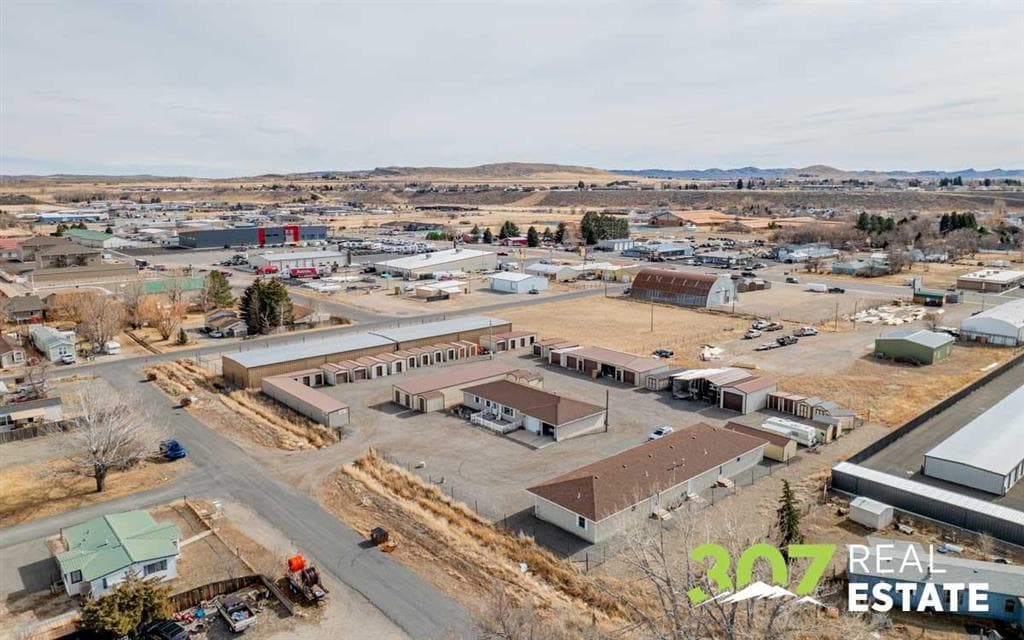 2720 D Avenue — photo 3 of 25