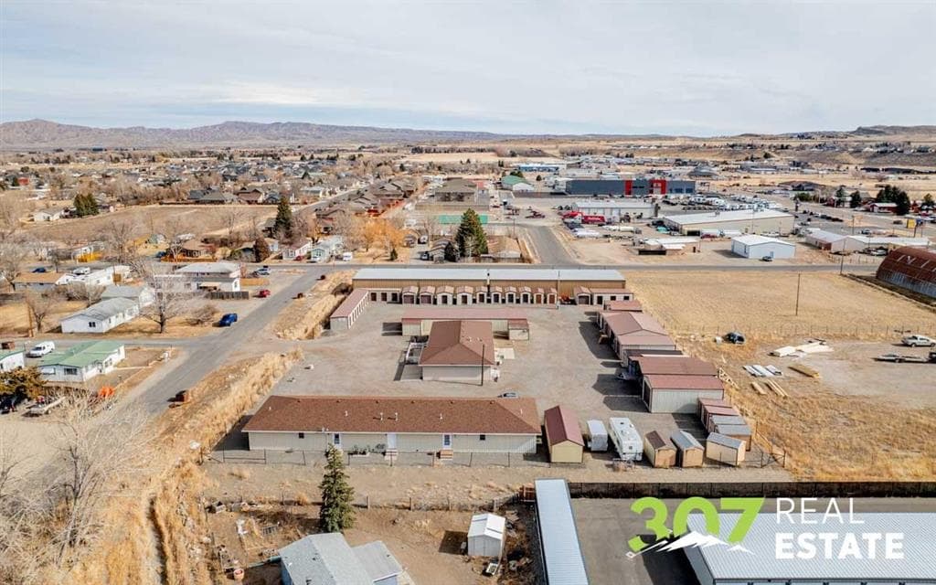 2720 D Avenue — photo 4 of 25