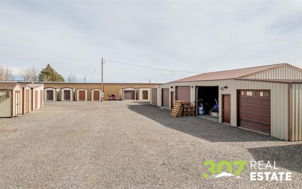 2720 D Avenue — photo 10 of 25