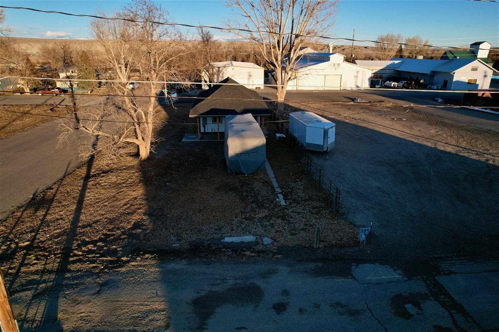 302 3rd St S — photo 17 of 21