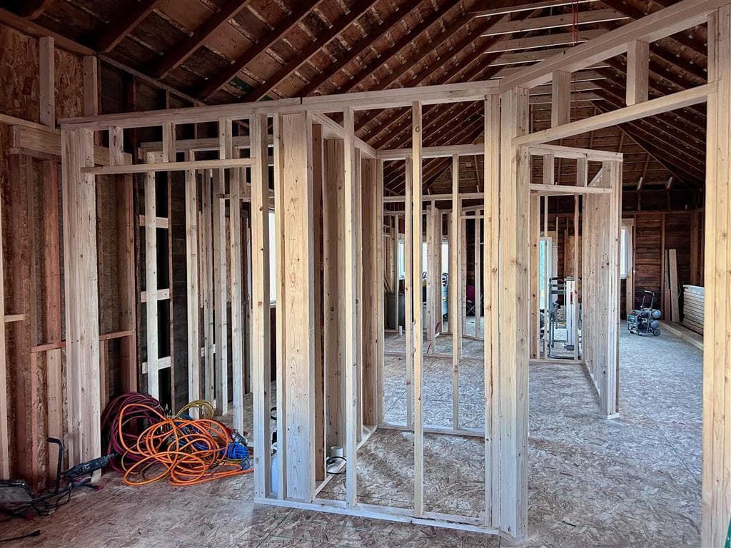 302 3rd St S — photo 5 of 21