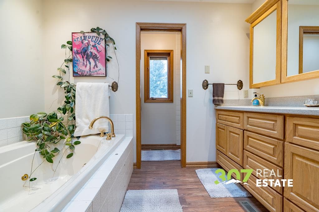 60 Frost Ln — photo 23 of 25