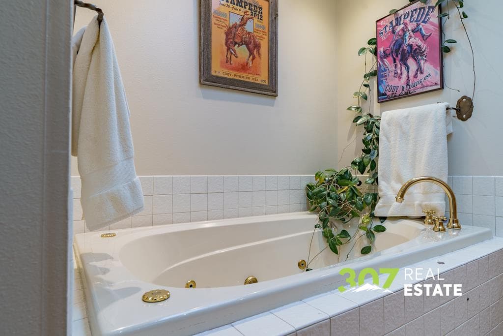 60 Frost Ln — photo 24 of 25