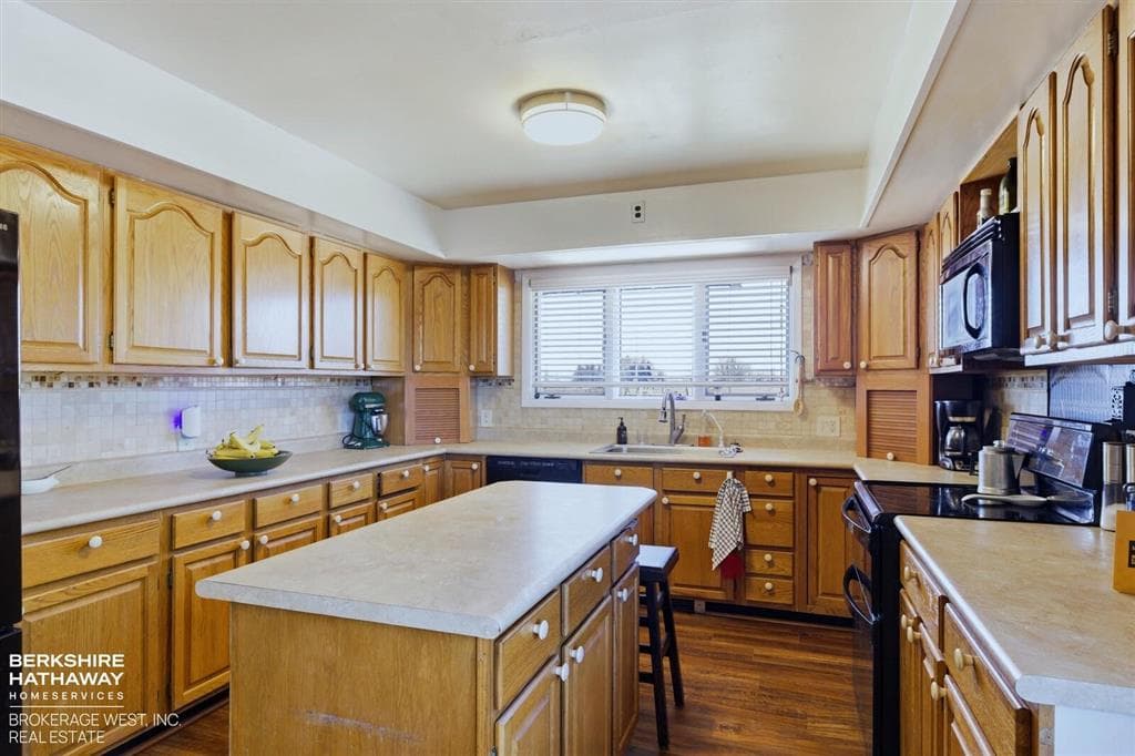 1061 Lane 11 1/2 — photo 11 of 25