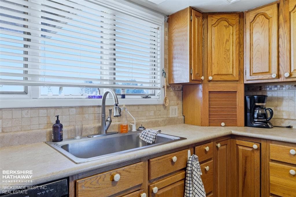 1061 Lane 11 1/2 — photo 12 of 25