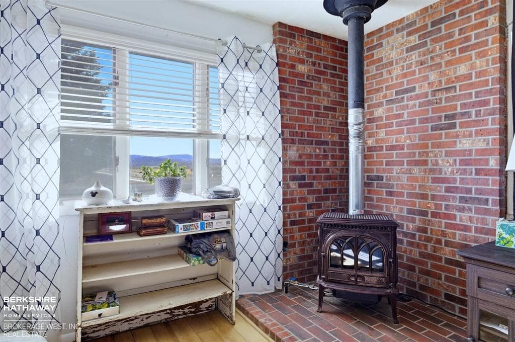 1061 Lane 11 1/2 — photo 8 of 25