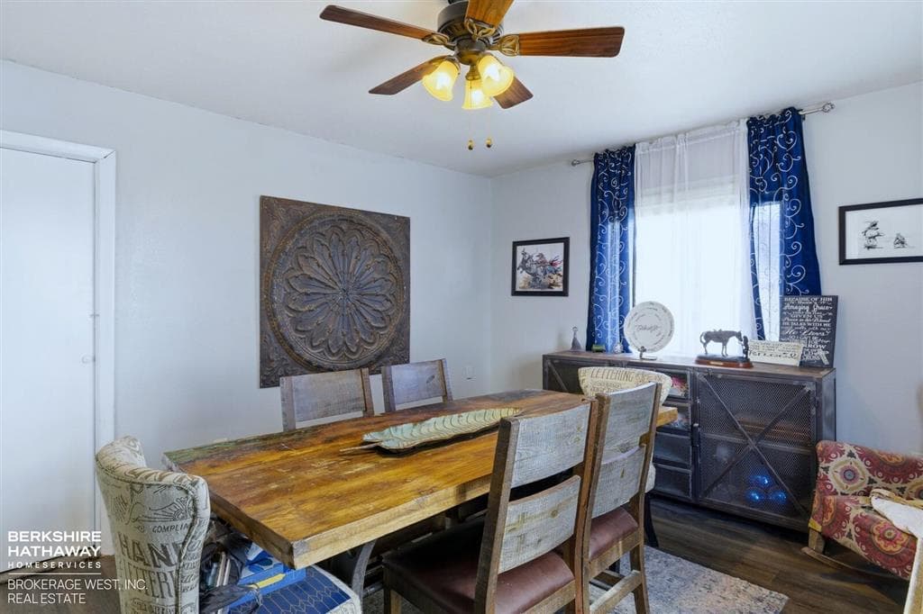 1061 Lane 11 1/2 — photo 10 of 25