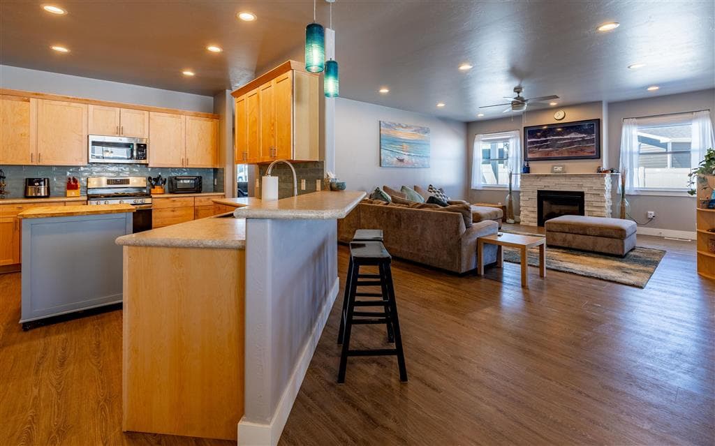 151 Maple Court — photo 11 of 25