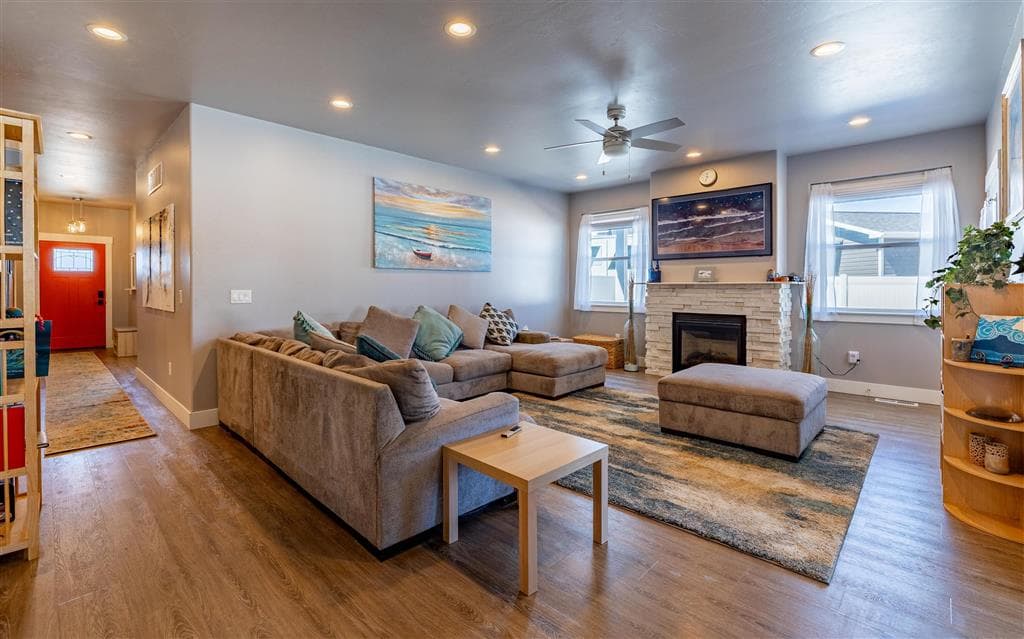 151 Maple Court — photo 8 of 25